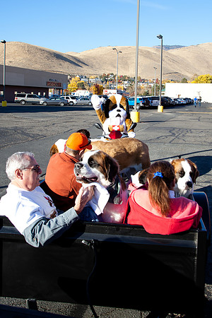 SaintsParade2013-10